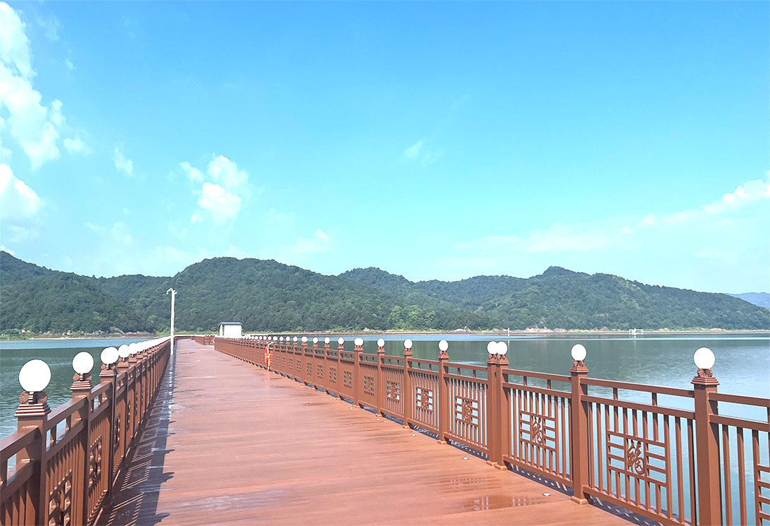 寧波海上2703.51米新一代行浸式車行景觀浮橋