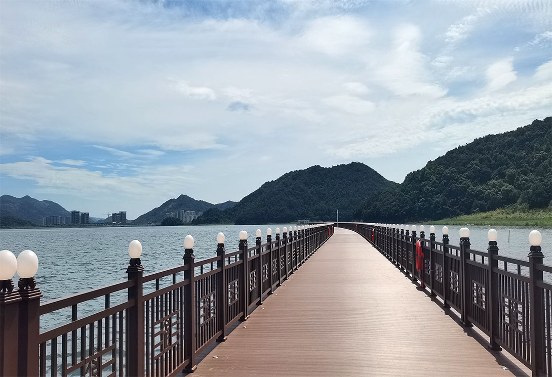 寧波海上2703.51米新一代行浸式車行景觀浮橋