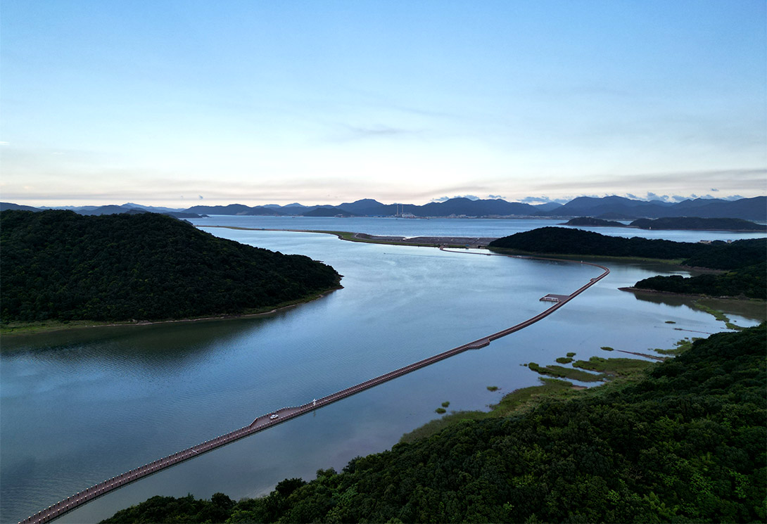寧波海上2703.51米新一代行浸式車行景觀浮橋