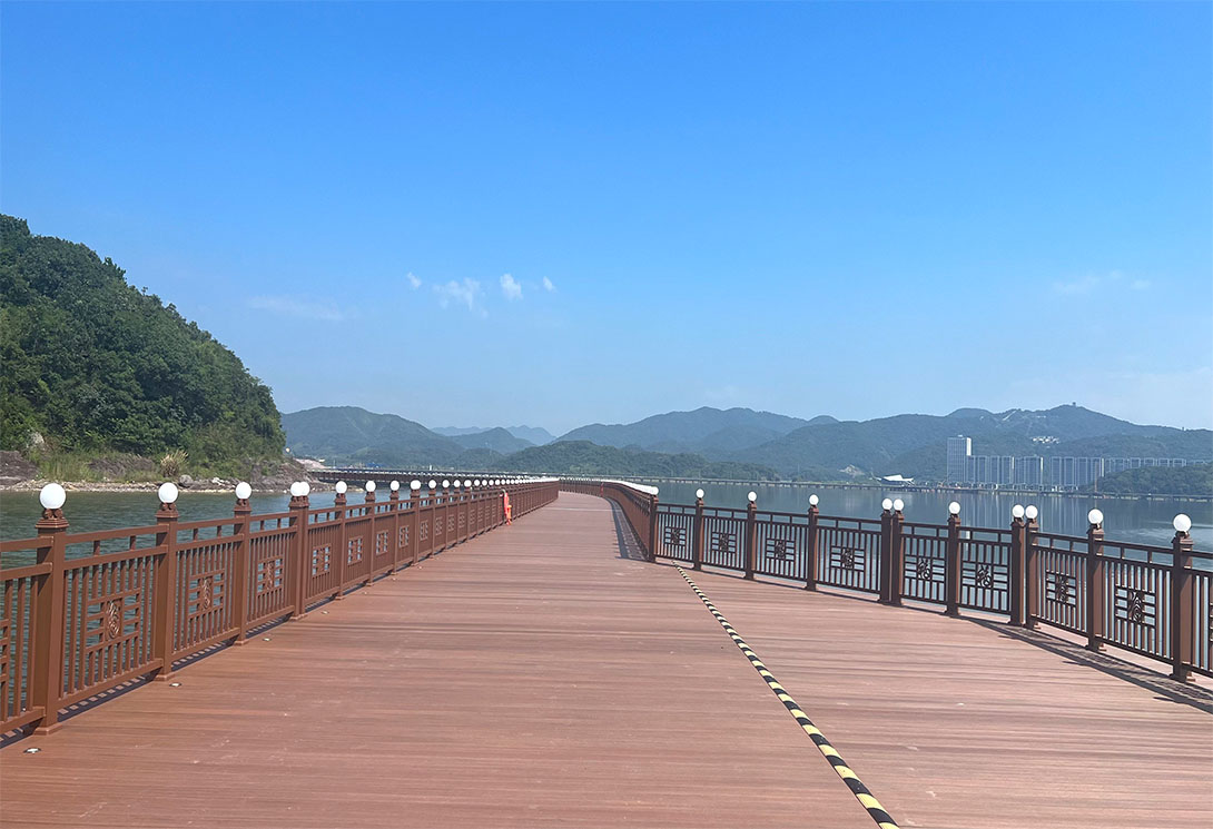寧波海上2703.51米新一代行浸式車行景觀浮橋
