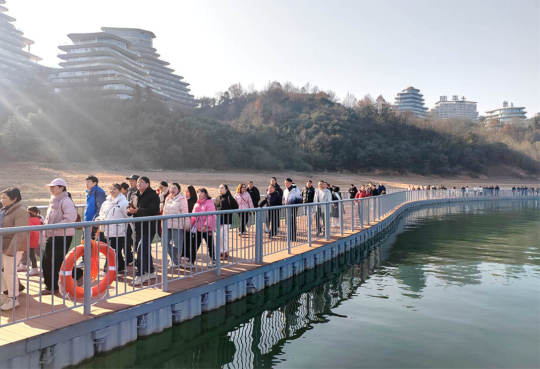 黃山區(qū)太平湖新一代文化景觀主題浮橋