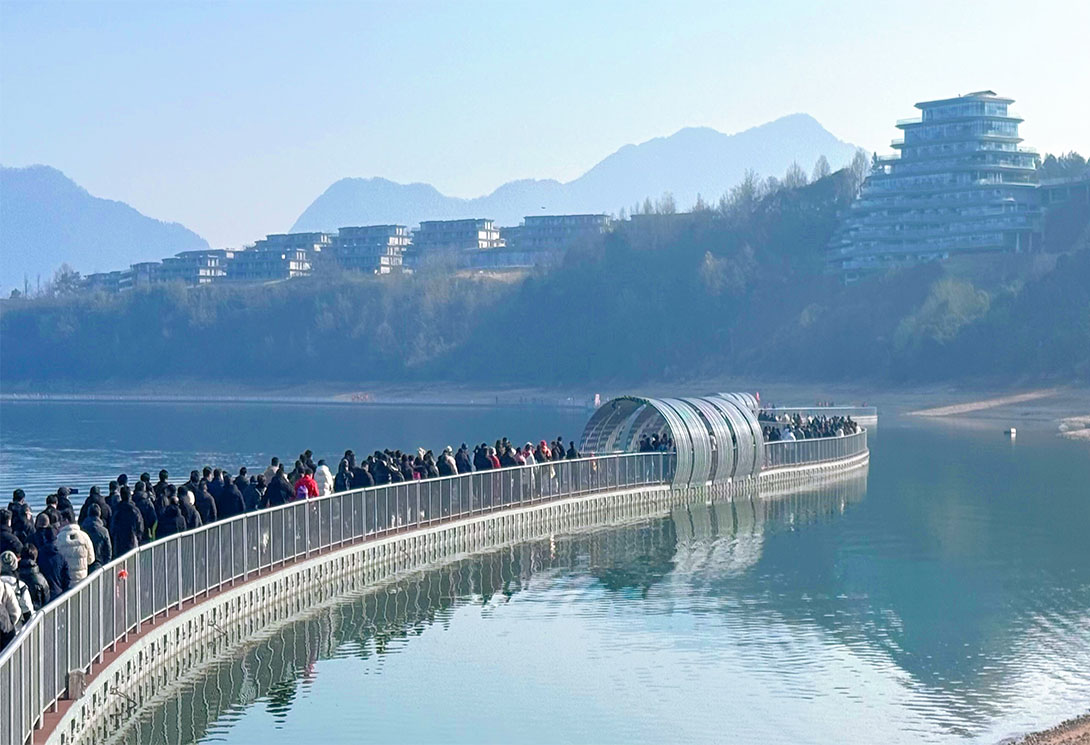 黃山區(qū)太平湖新一代文化景觀主題浮橋