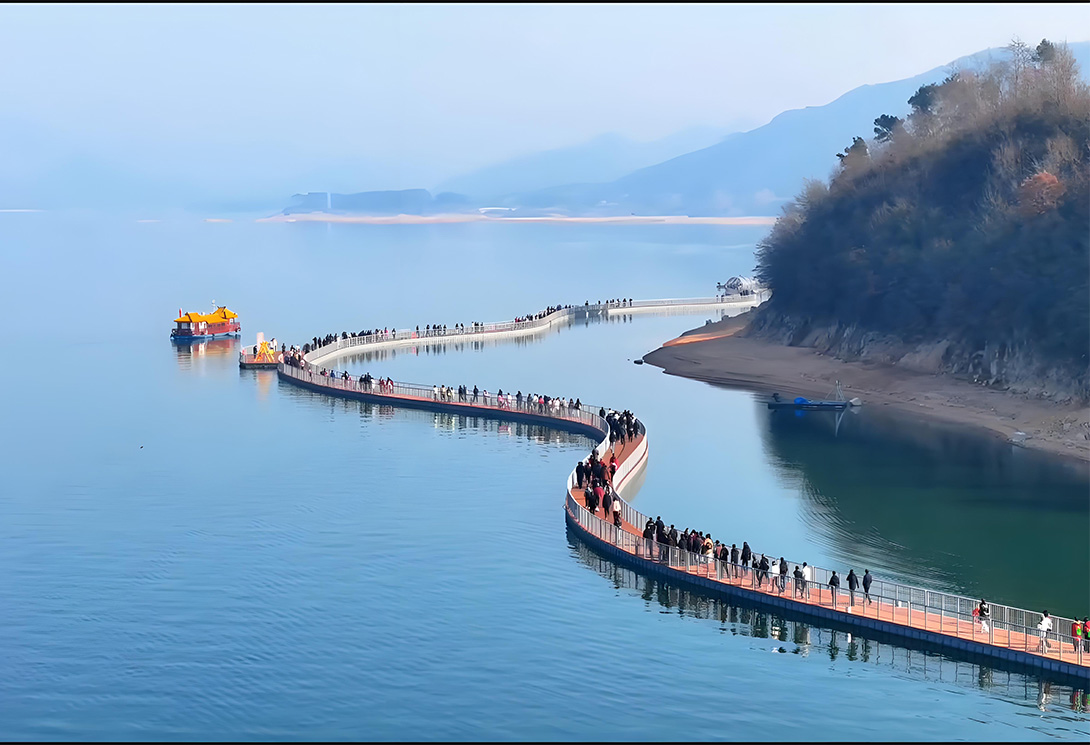 黃山區(qū)太平湖新一代文化景觀主題浮橋