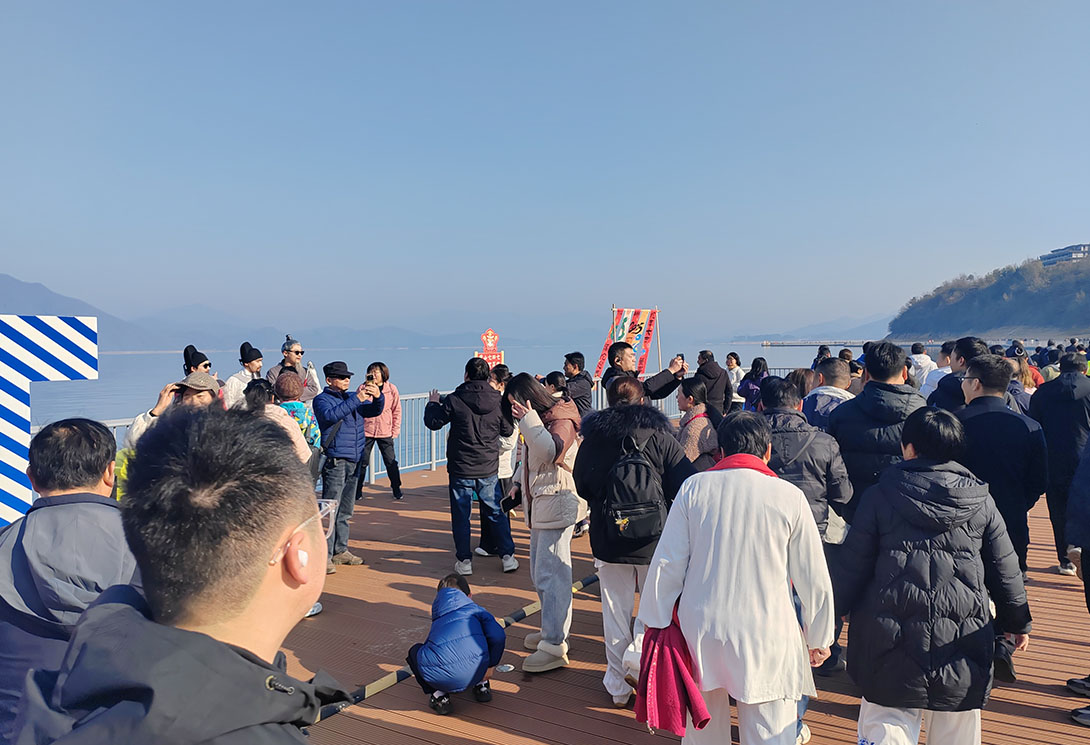 黃山區太平湖新一代文化景觀主題浮橋