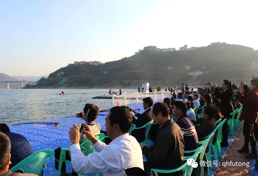 貴州羅甸水上大型漂浮走道